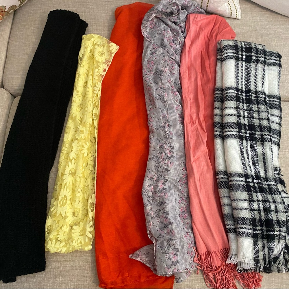 Bundle of 6 scarves